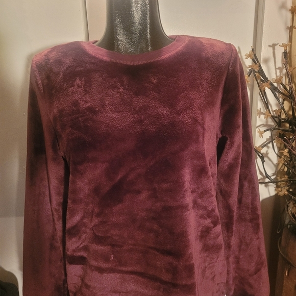 GAIAM Plum Colored Plush slsweater M - Picture 6 of 7